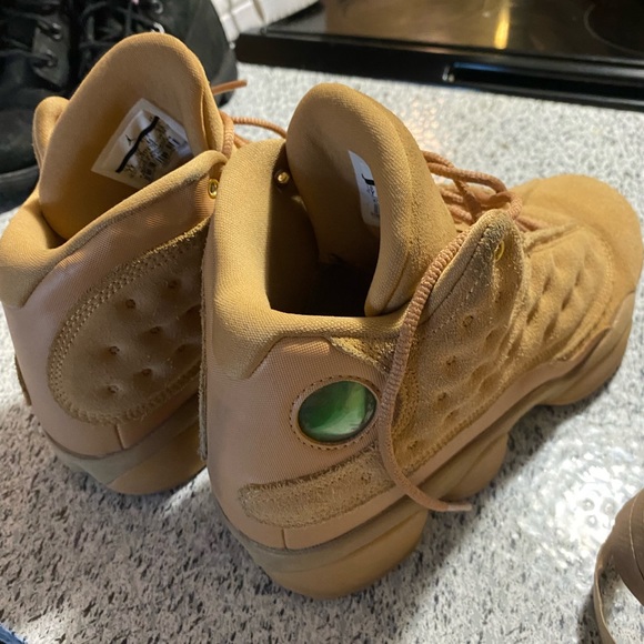 Jordan 13 wheat - Picture 2 of 3